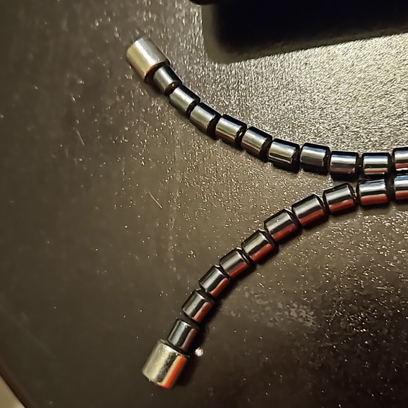 Hematite magnetic bracelet - Picture 3 of 4